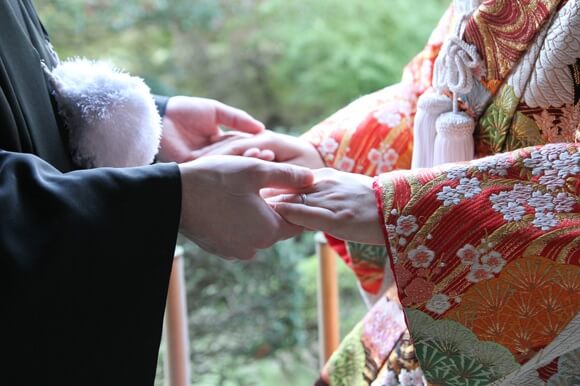 前撮りで着る和装の色・柄